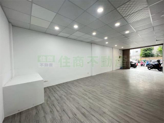 科工館輕軌站公寓一樓