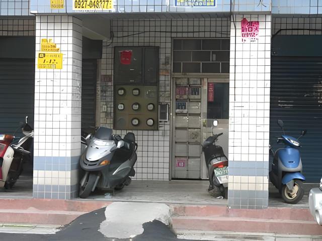 中壢法拍華廈-1