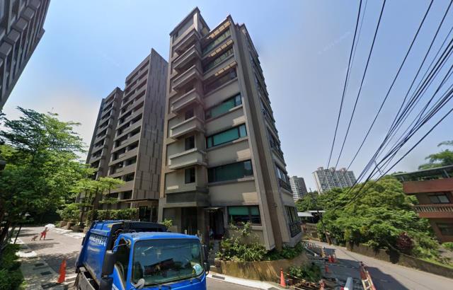 安樂區法拍屋安樂晶棧長庚醫院生活圈優室法拍林小陽