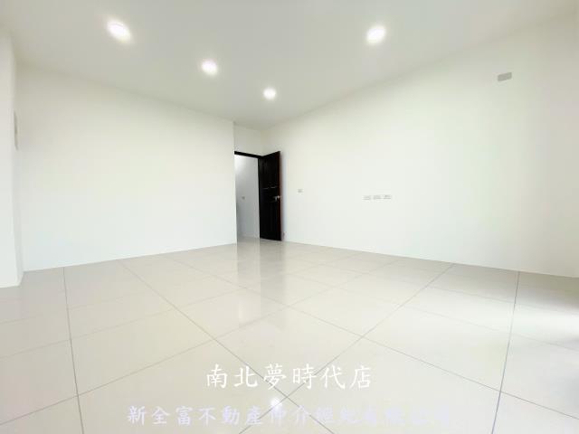 台南南區透天-9