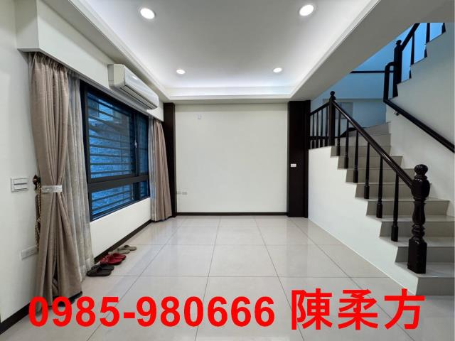 民雄輕屋齡孝親雙車墅