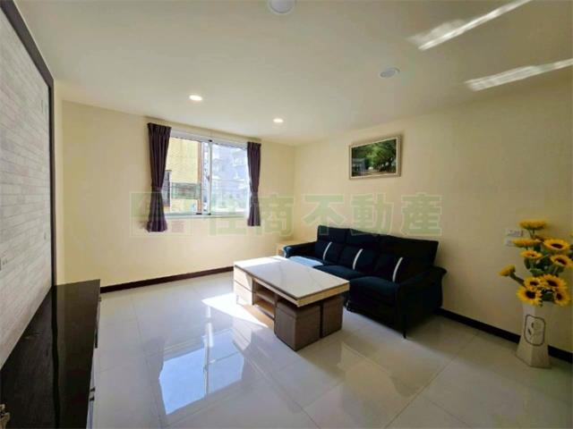 文山華鳳特區邊間翻新車庫透天