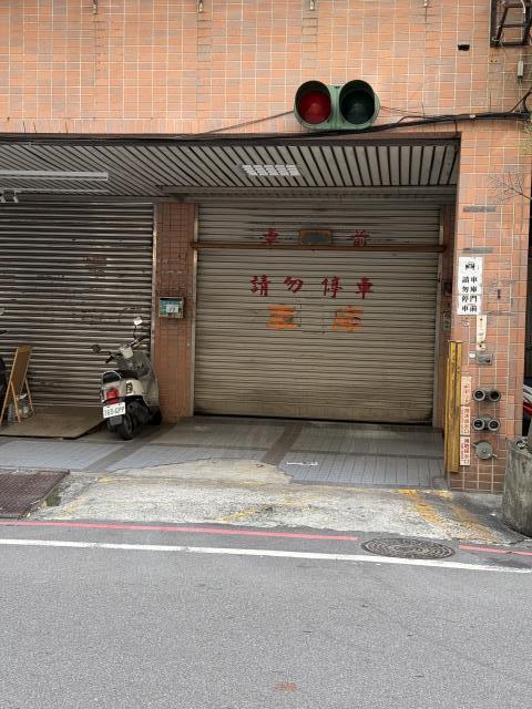 板橋拍賣華廈-4