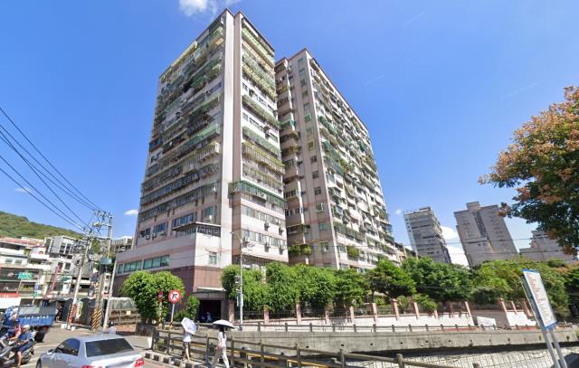 桃園龜山拍賣大樓-0