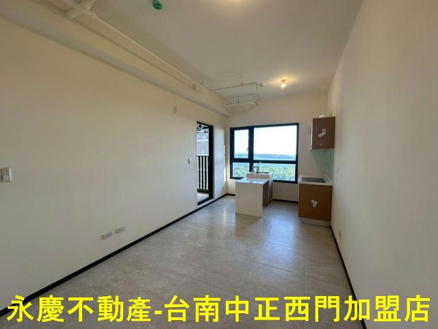 台南房仲情侶安平愛琴海小資海景兩房平移車位