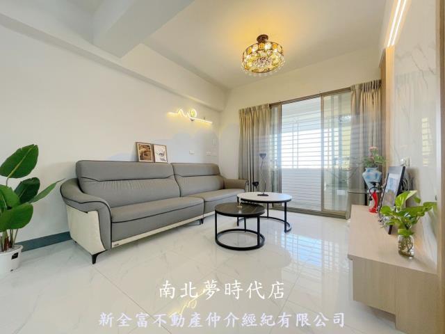 市政傳奇採光三房車位