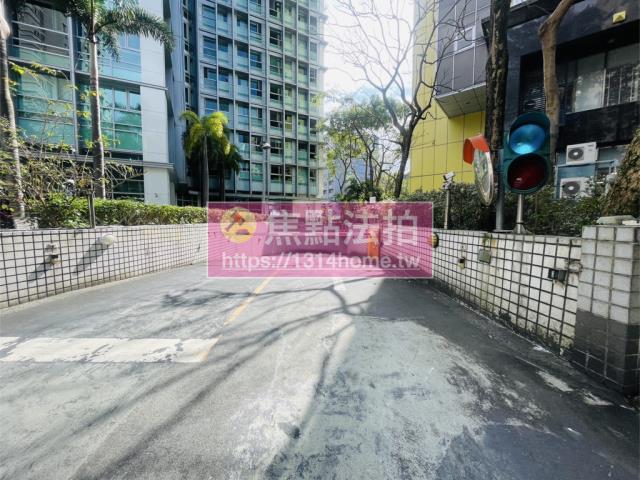台北信義區法拍大樓-7