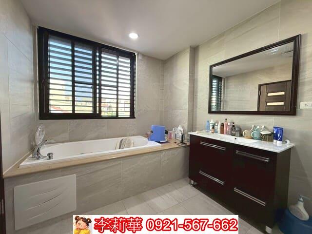 台南關廟透天-9