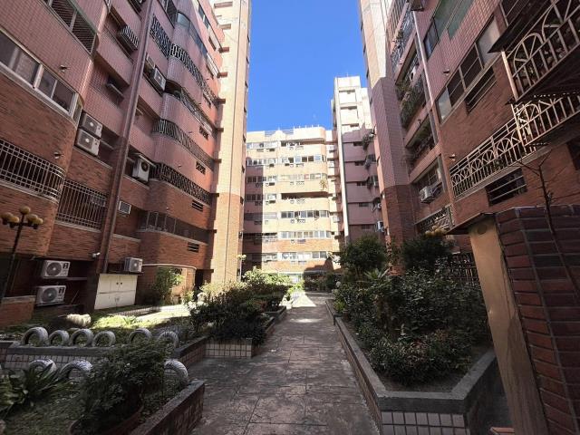 名人山莊3房車位