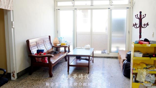 專新營千坪公園旁低公設三房寓