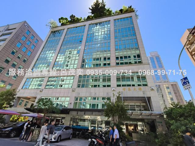 內科瑞光智慧一層一戶層挑高增建4車位企業總部首選開放空間工三