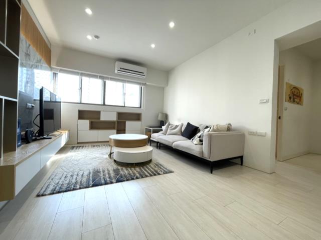 台南房屋買賣永康區中正路歐洲世界3房平車住商卓佳蓉