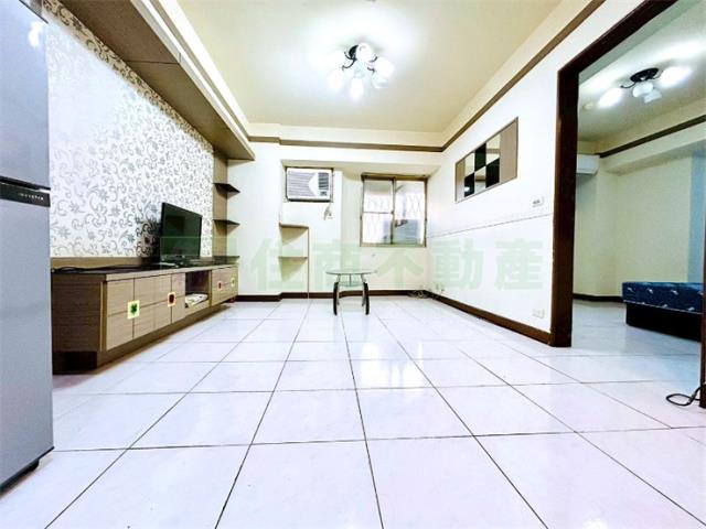 龍華國小輕軌站雅緻2房