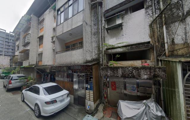 暖暖區法拍屋東勢街正榮公寓一樓暖西國小優室法拍林小陽