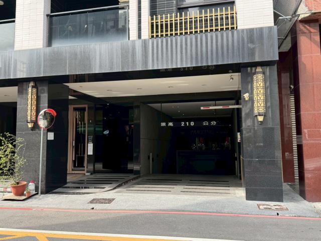 高雄鹽埕法拍大樓-7