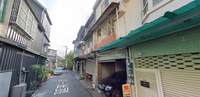 高雄旗山法拍透天-2