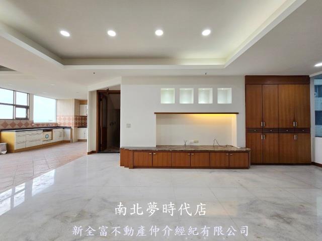 近南紡夢時代層峰景觀4房雙車