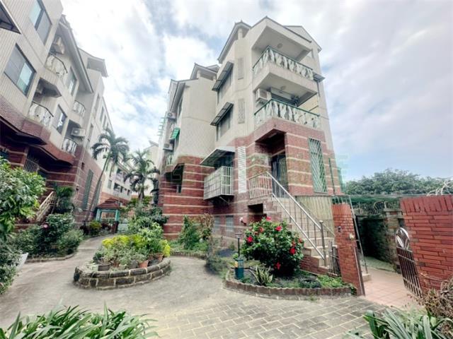 梓官南洋風花園邊間挑高車墅