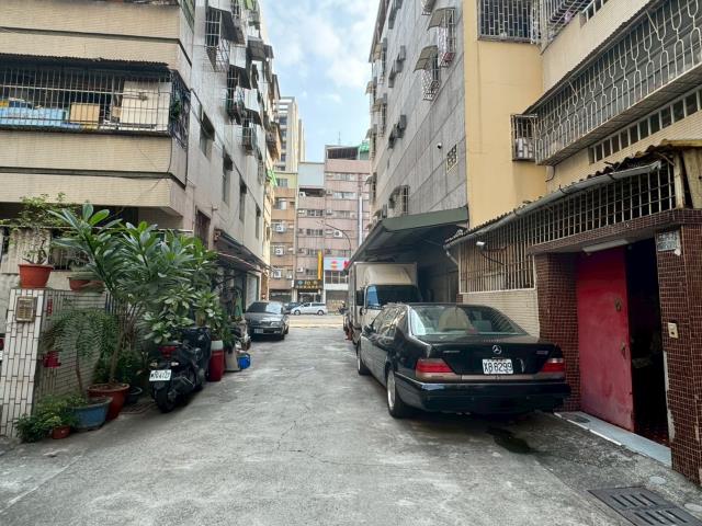 高雄苓雅公寓法拍-3