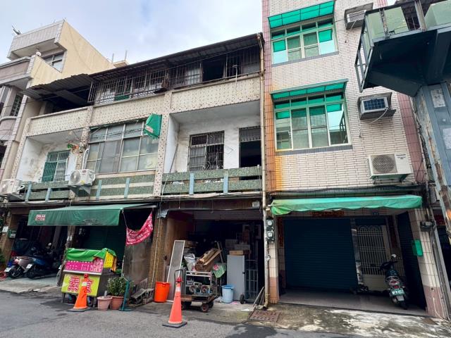 高雄前鎮法拍透天-3