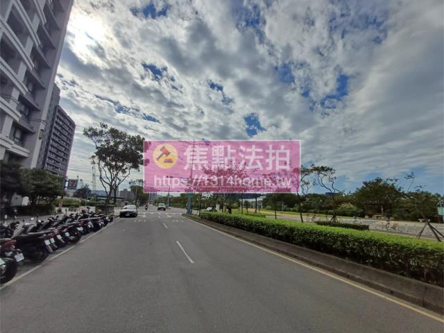 八里法拍大樓-7