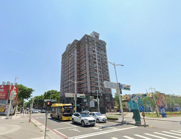 高雄市苓雅區法拍屋衛武營正義鳳山車站鳳山高中大樓2房車位