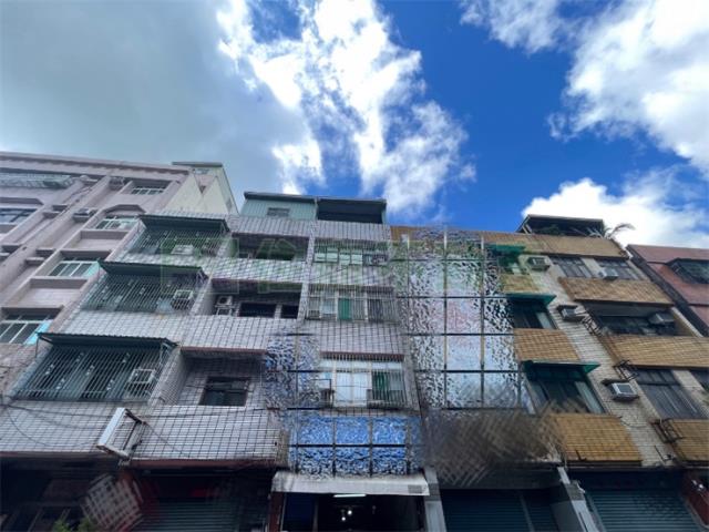 左營大路商圈大地坪金店住