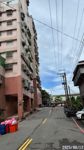 新北鶯歌法拍大樓-1