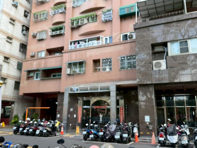 高雄左營法拍套房-9