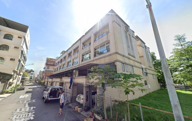 高雄前鎮拍賣透天-2