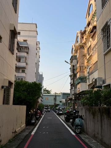 高雄岡山大樓拍賣-2