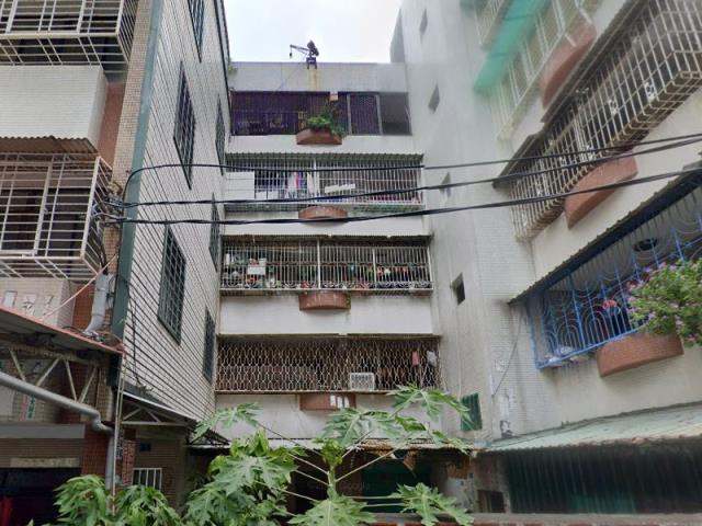 高雄市法拍屋鳳山商工高中車站文華國小全聯建國路麥當勞3房公寓