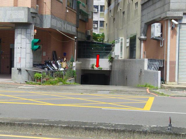 台中潭子法拍大樓-5