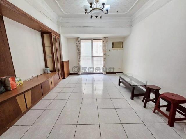 文山特區建國大四房