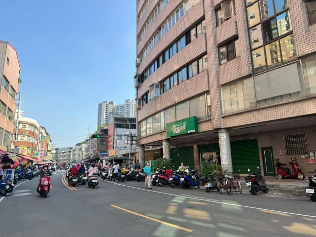 高雄三民區法拍大樓-5