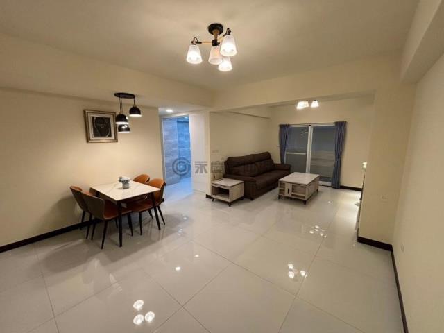 高雄新興區大樓-1