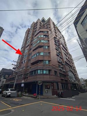 桃園中壢大樓法拍-1