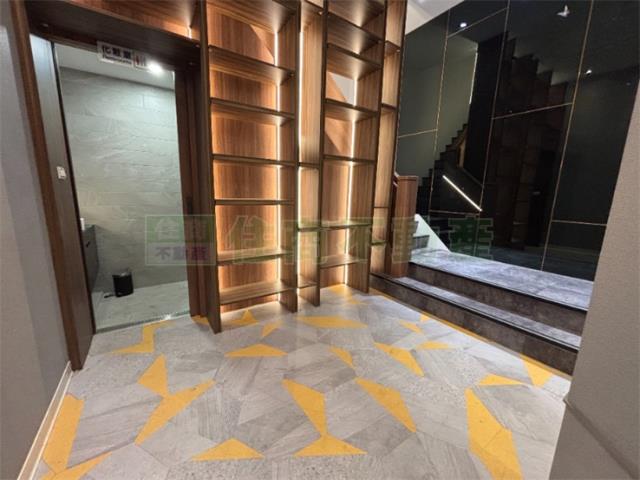 高雄新興區大樓-12