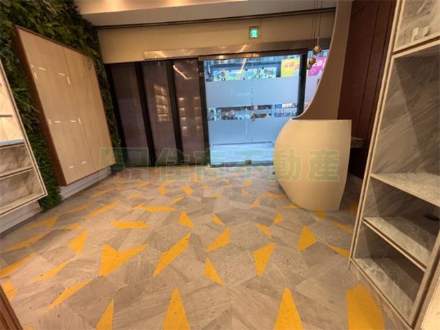 高雄新興區大樓-6