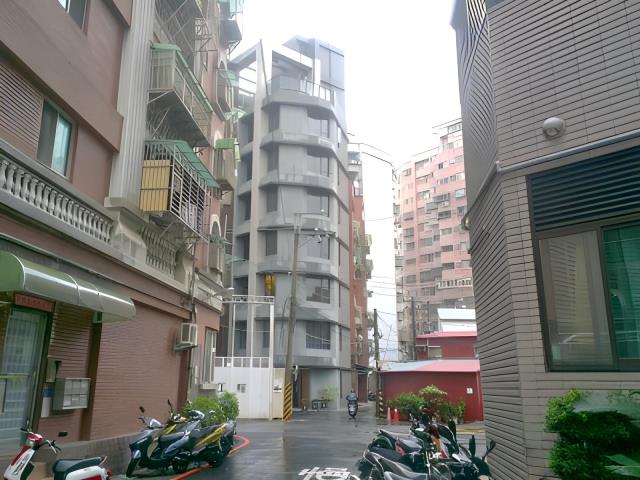 三重法拍大樓-1