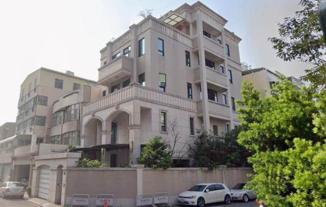 東區東法拍屋英五街樂成公園獨棟豪美別墅優室法拍林小陽