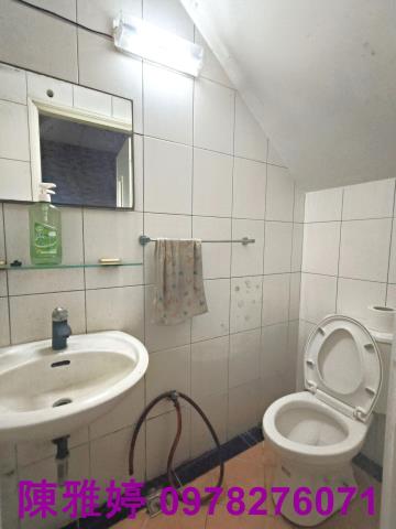 高雄前金透天-3