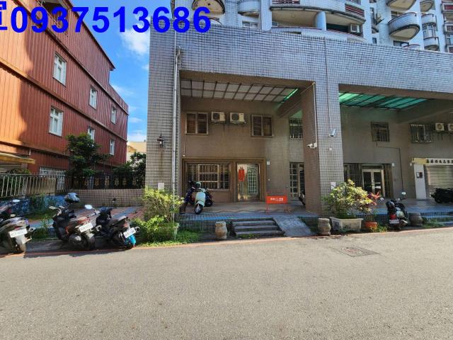 宜蘭縣宜蘭市宜中路華廈大樓店面出售
