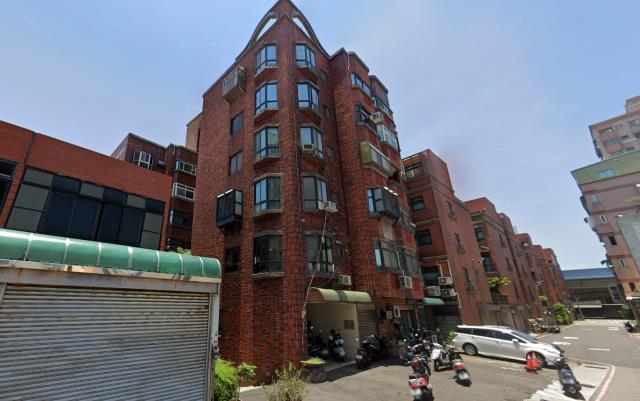 北區法拍屋武陵路觀濤華廈優室法拍林小陽