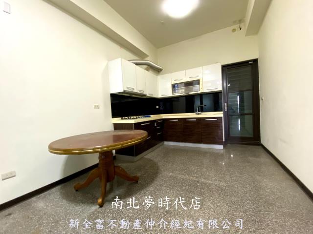 台南安定透天-12