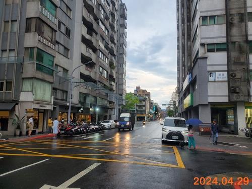 台北法拍大樓-7