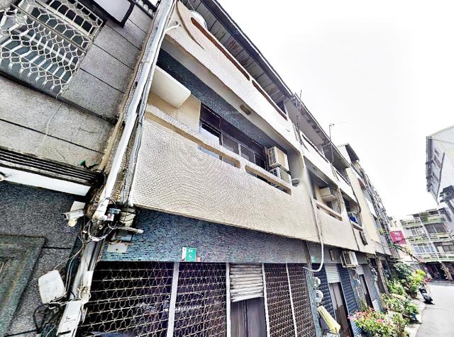 台南法拍透天-1