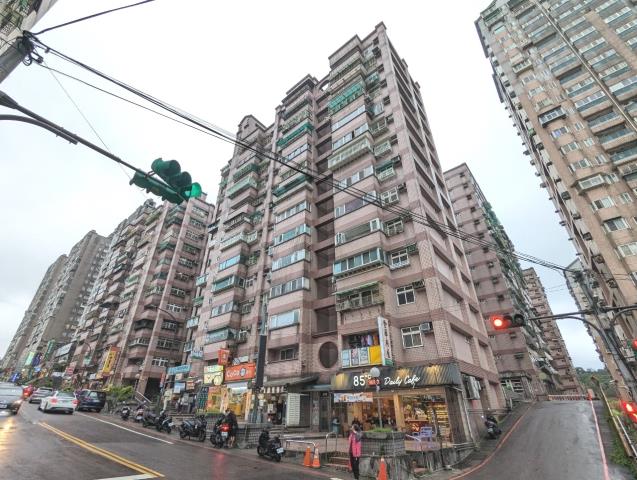 中正區法拍屋新豐街海洋大學世界E棟優室法拍林小陽