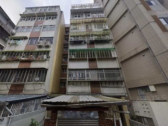 士林德行西路法拍屋蘭雅國小學區華廈三房