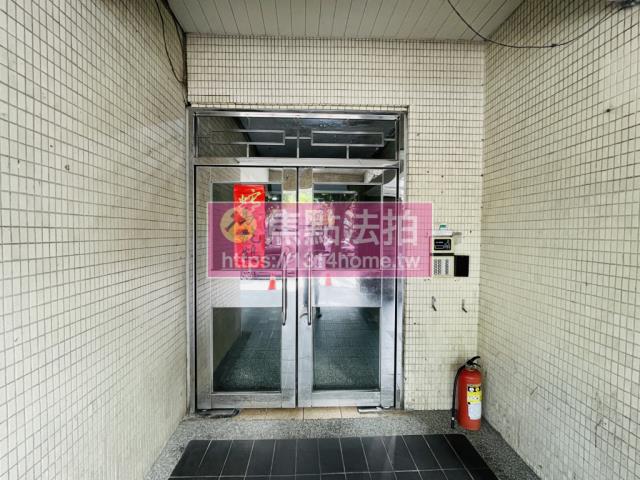 台北萬華法拍大樓-8